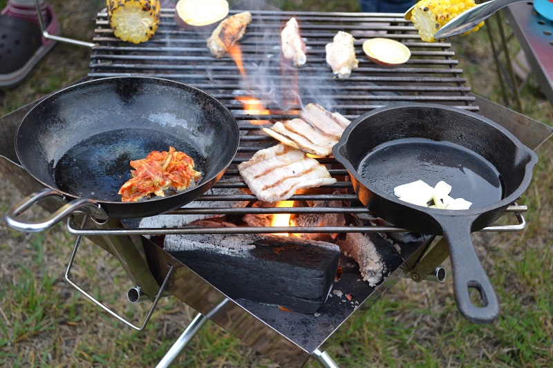 焚き火・BBQ・鉄板焼き・ダッチオーブン ユニフレームファイアグリルがあれば色々出来る | ぼるしちのキャンプ＆ライフ